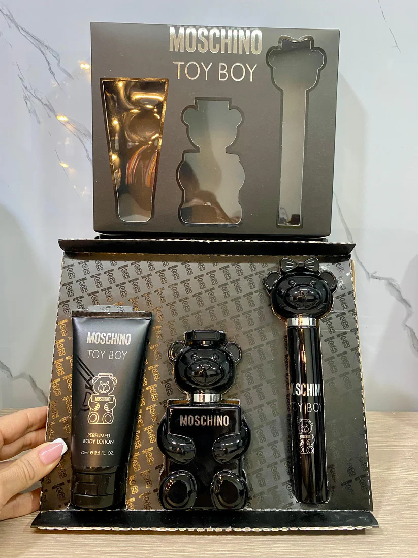 Kit Moschino Toy Boy